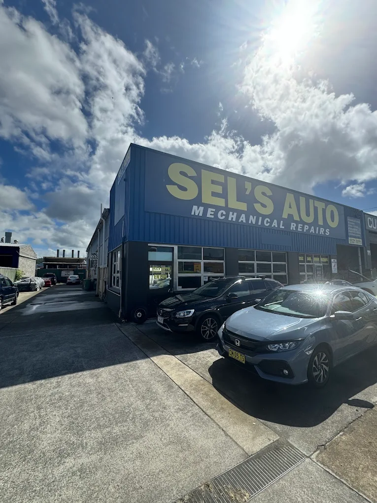 Sel's Auto workshop exterior